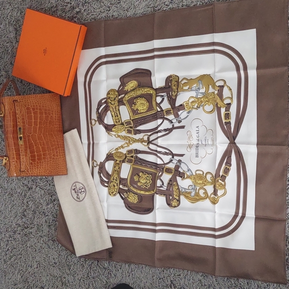 Hermes Brides De Gala Par Paris France Silk Scarf Brown Gold Equestrian Vintage